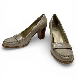 Bandolino Womens 10M Heels Taupe Beige Faux Leather Croc-embossed Pumps